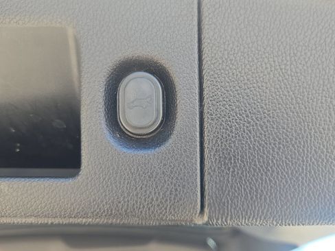 Used 2019 Chevrolet Tahoe LT AWD/4WD image 13