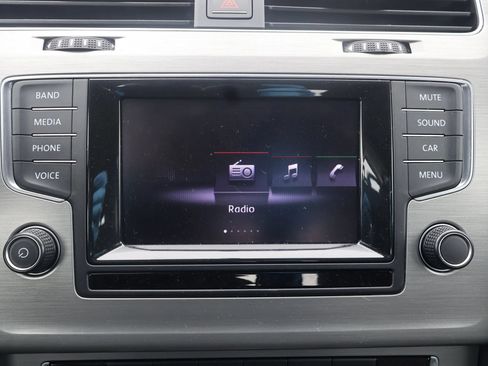 Used 2015 Volkswagen Golf Launch Edition FWD image 19
