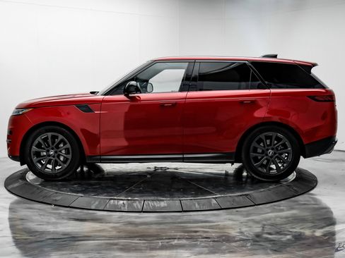 Used 2024 Land Rover Range Rover Sport SE image 5