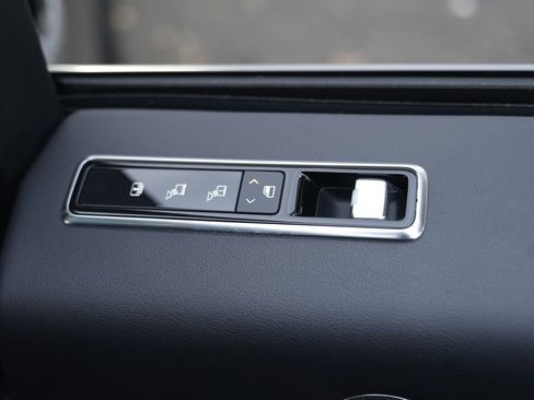 Used 2018 Land Rover Range Rover Supercharged image 42