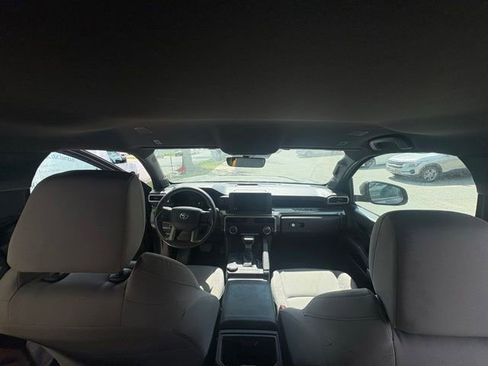 Used 2024 Toyota Tacoma SR5 AWD/4WD image 7