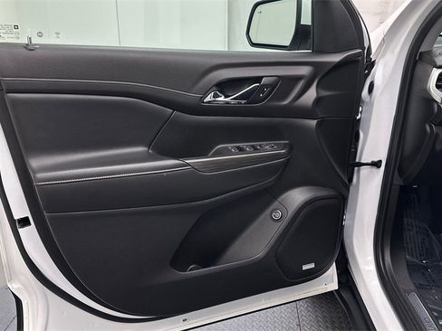 Used 2019 GMC Acadia SLT image 14