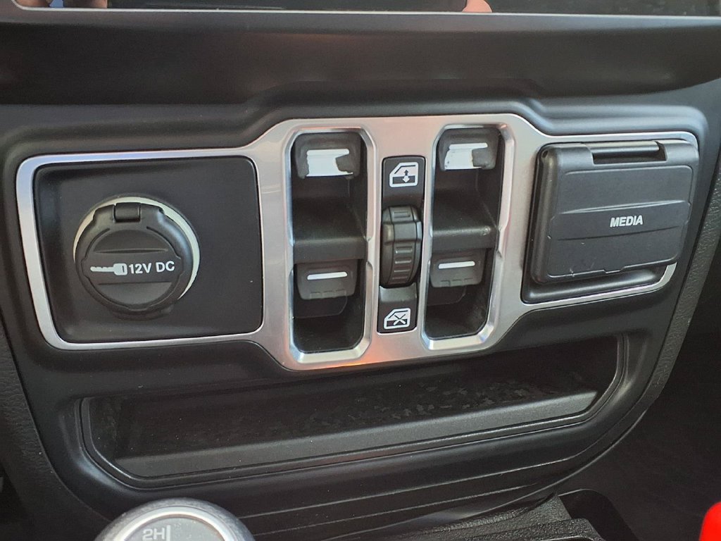 Used 2019 Jeep Wrangler Unlimited Sport S AWD/4WD image 33