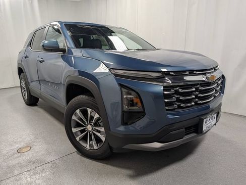 New 2027 Chevrolet Equinox LT w/ Convenience Package II FWD image 2