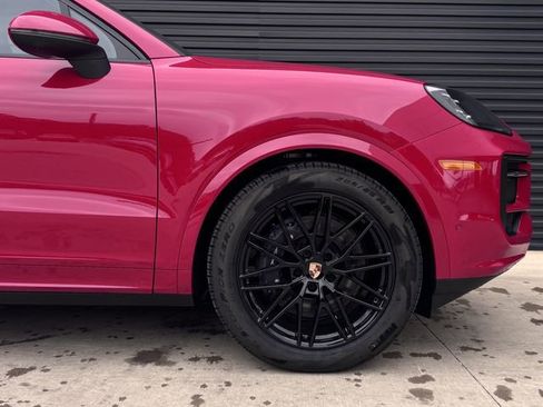 New 2026 Porsche Cayenne Coupe AWD/4WD image 11