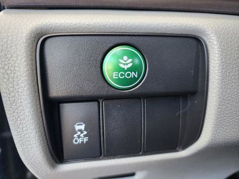 Used 2017 Honda Accord EX image 24