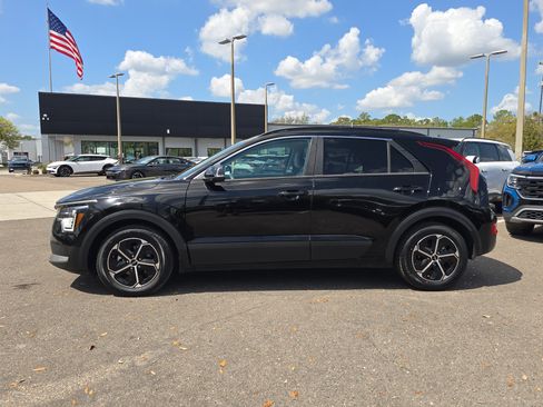 Certified 2023 Kia Niro EX image 5
