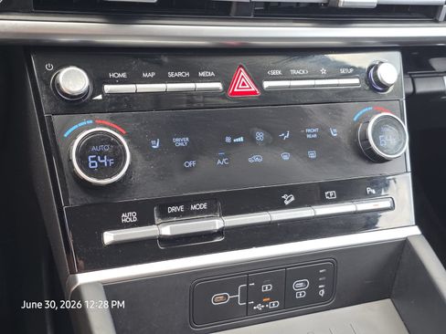 Certified 2025 Hyundai Santa Fe SEL FWD image 22