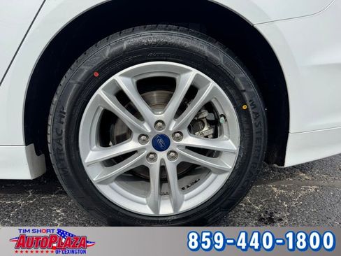 Used 2018 Ford Fusion SE w/ Fusion SE Technology Package image 13