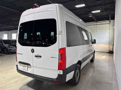 Used 2024 Mercedes-Benz Sprinter 2500 image 7