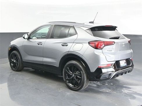 Used 2024 Buick Encore GX Sport Touring image 3