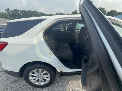 Used 2021 Chevrolet Equinox LT AWD/4WD image 23