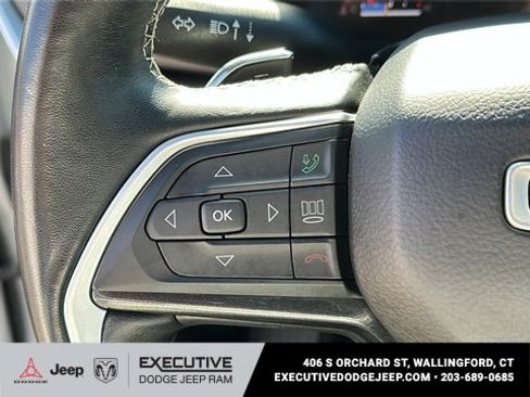 Used 2022 Jeep Grand Cherokee L Laredo image 13