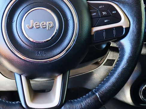 Used 2017 Jeep Renegade Latitude w/ Safety & Security Group (ALP) AWD/4WD image 55