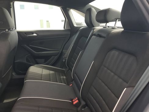 Used 2024 Volkswagen Jetta Sport image 12