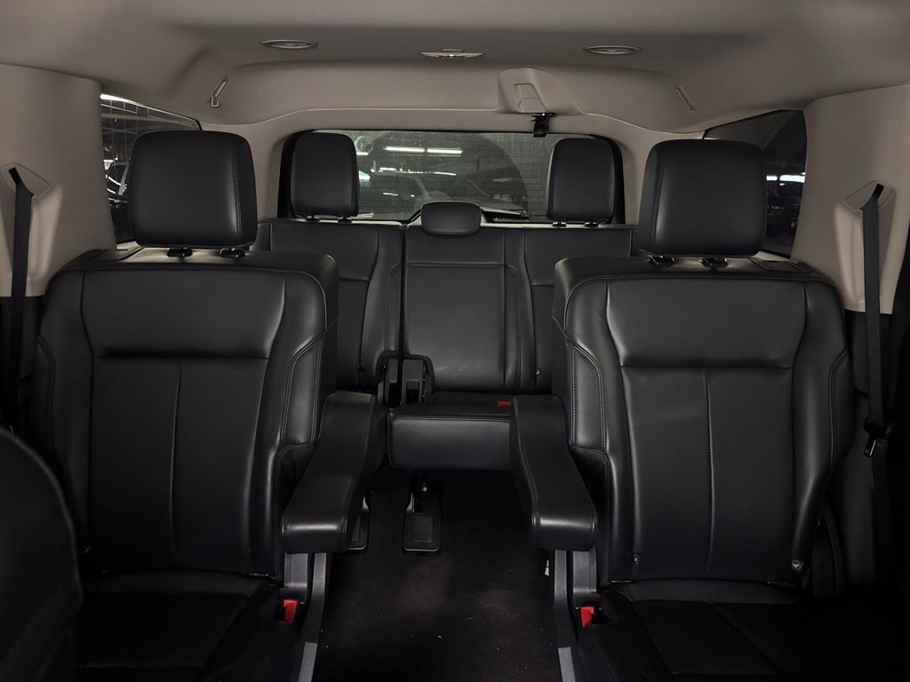 Used 2024 Ford Expedition XLT RWD image 25
