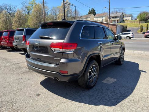 Used 2017 Jeep Grand Cherokee Limited image 5