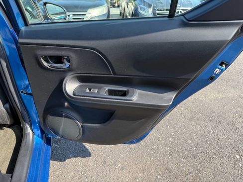 Used 2016 Toyota Prius C Two FWD image 27