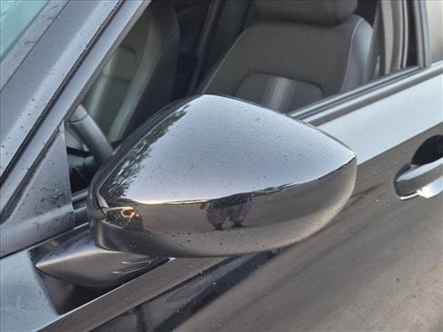 Used 2024 Honda Civic Sport image 11