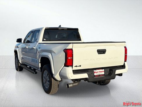 New 2026 Toyota Tacoma SR5 AWD/4WD image 3