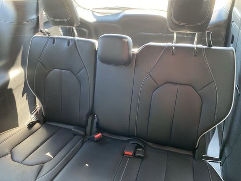 New 2026 Chrysler Pacifica Limited w/ S Appearance Package image 16