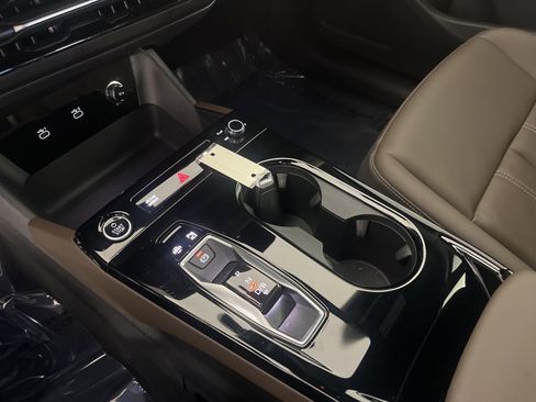 Certified 2025 Audi Q6 e-tron Premium w/ Convenience Package image 20