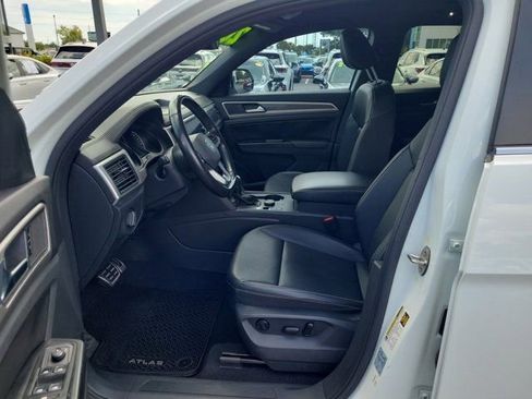Used 2020 Volkswagen Atlas Cross Sport SE w/ Panoramic Sunroof Package AWD/4WD image 15