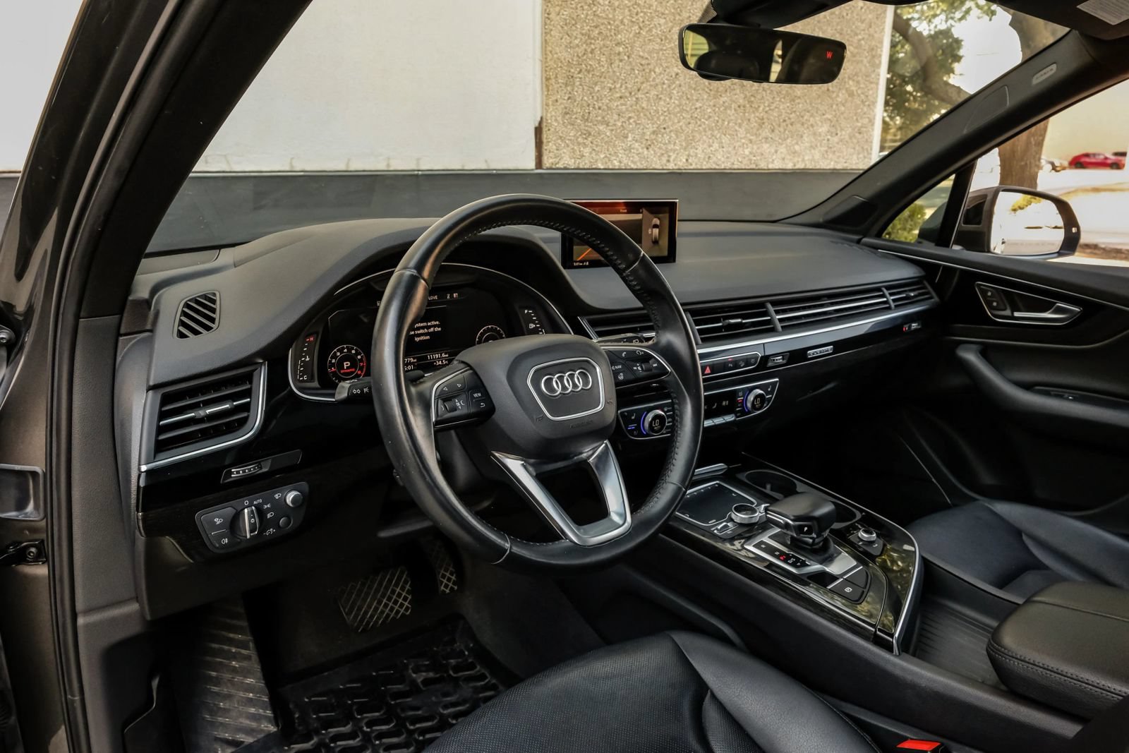 Used 2018 Audi Q7 3.0T Prestige w/ Prestige Package AWD/4WD image 2