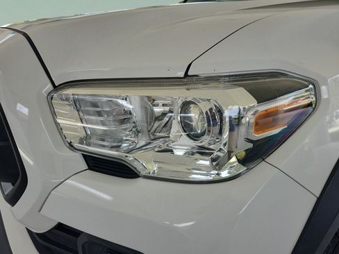 Used 2021 Toyota Tacoma SR w/ SX Package RWD image 30