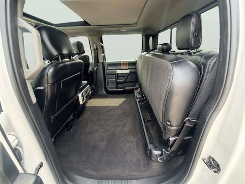Used 2019 Ford F150 Lariat w/ Equipment Group 502A Luxury AWD/4WD image 24