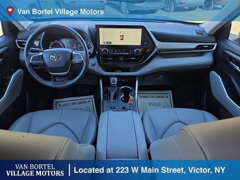 Used 2023 Toyota Highlander XLE image 25