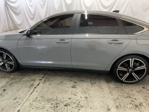 Used 2025 Honda Accord Sport image 12