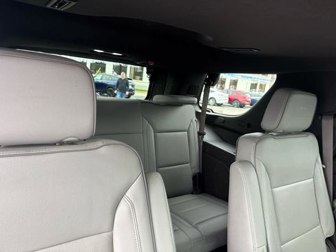 Used 2021 GMC Yukon SLT w/ SLT Premium Package AWD/4WD image 15