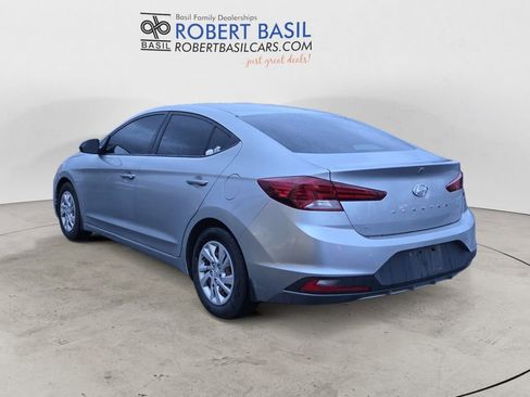 Used 2020 Hyundai Elantra SE image 3