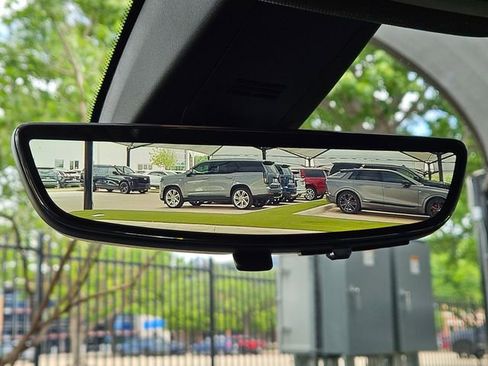 Used 2023 Chevrolet Traverse High Country AWD/4WD image 22