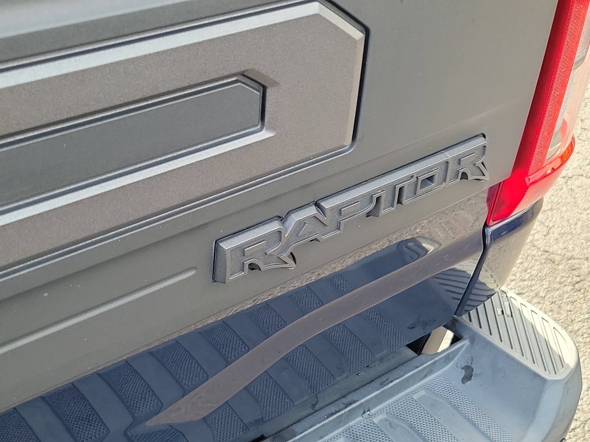 Used 2023 Ford F150 Raptor AWD/4WD image 9