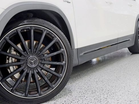 Used 2022 Mercedes-Benz GLB 35 AMG 4MATIC image 4