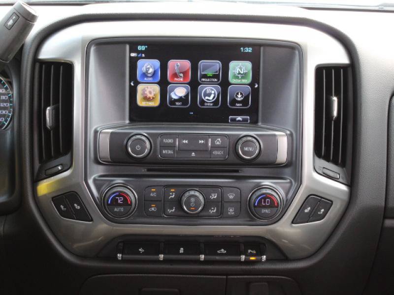 Used 2018 Chevrolet Silverado 1500 LT w/ All Star Edition AWD/4WD image 17