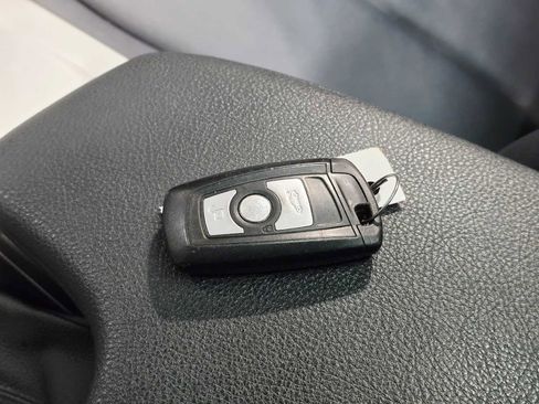 Used 2015 BMW 320i Sedan image 31