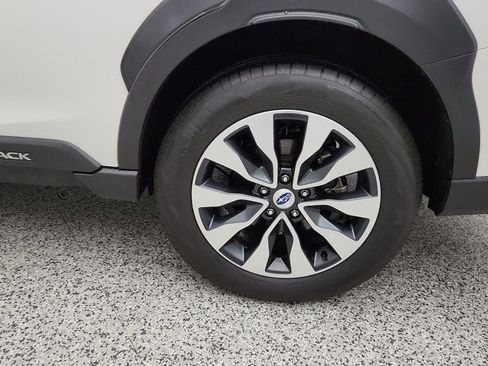 Used 2023 Subaru Outback Touring AWD/4WD image 9