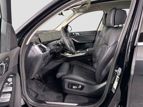 Certified 2026 BMW X7 xDrive40i w/ Climate Comfort Package image 15