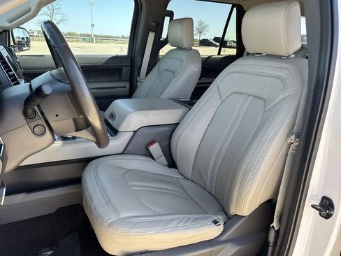 Used 2019 Ford Expedition Limited w/ Equipment Group 301A image 27