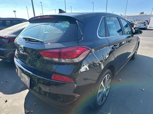 Used 2020 Hyundai Elantra GT FWD image 5