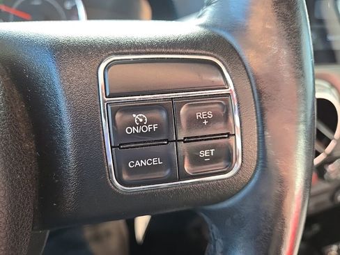 Used 2017 Jeep Wrangler Rubicon w/ Power Convenience Group AWD/4WD image 41