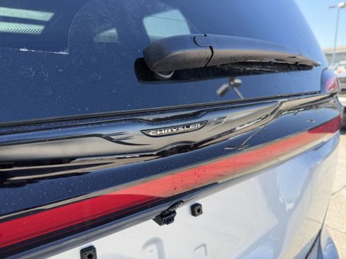 New 2026 Chrysler Pacifica Limited w/ S Appearance Package image 8