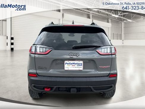 Used 2022 Jeep Cherokee Trailhawk w/ Sun, Sound & Nav Group AWD/4WD image 4