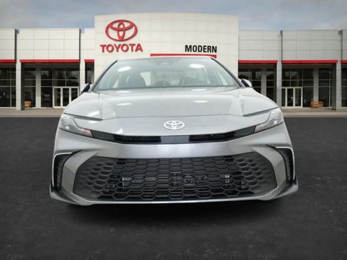New 2026 Toyota Camry SE image 2