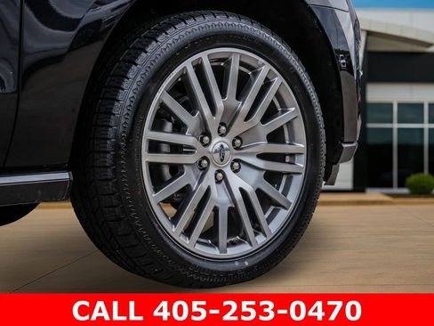 Used 2024 Ford Expedition Max Limited AWD/4WD image 9