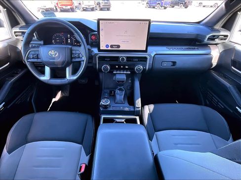 Used 2025 Toyota Tacoma TRD Off-Road image 21