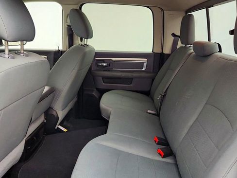 Used 2019 RAM 1500 Classic SLT AWD/4WD image 21